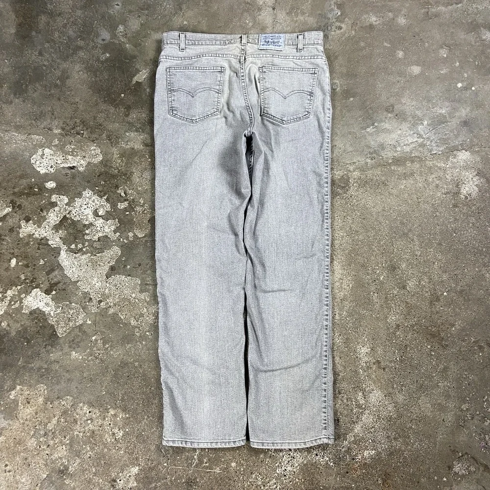 Vintage 90s Levi's 548 Jeans Size 36x32 Gray Denim Light Wash Relaxed Silver Tab